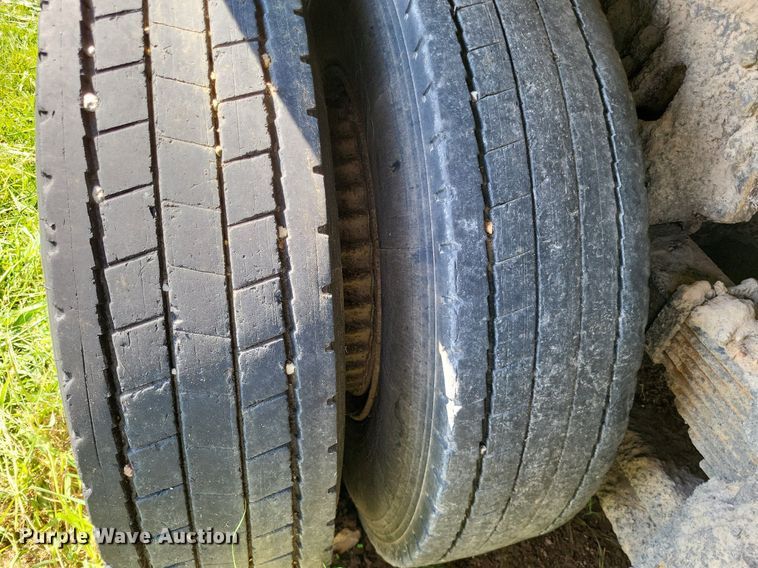 image for item DP5263 1995 Ford L8000  dump truck