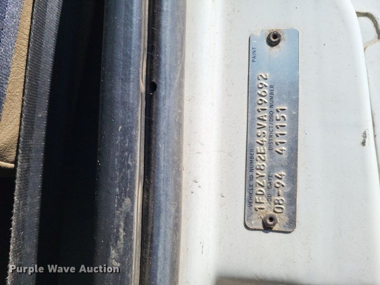 image for item DP5263 1995 Ford L8000  dump truck