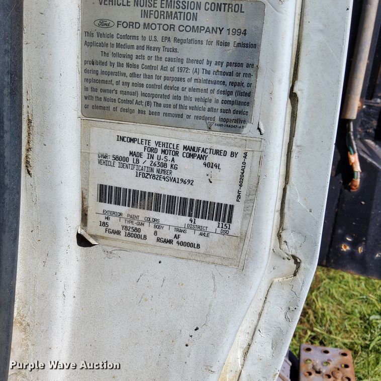 image for item DP5263 1995 Ford L8000  dump truck