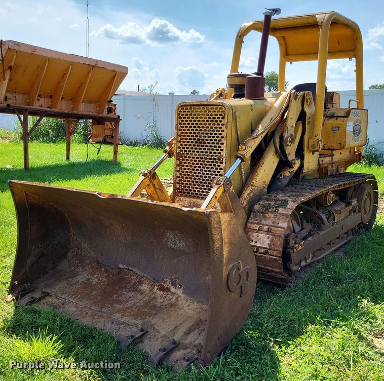image for item DP5264 1985 John Deere 455E  track loader