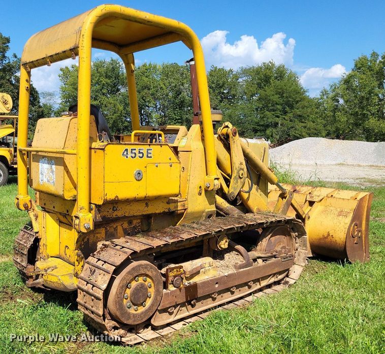 image for item DP5264 1985 John Deere 455E  track loader