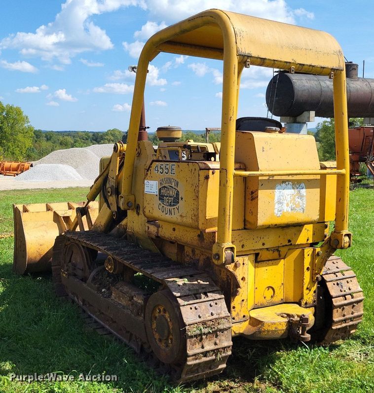 image for item DP5264 1985 John Deere 455E  track loader