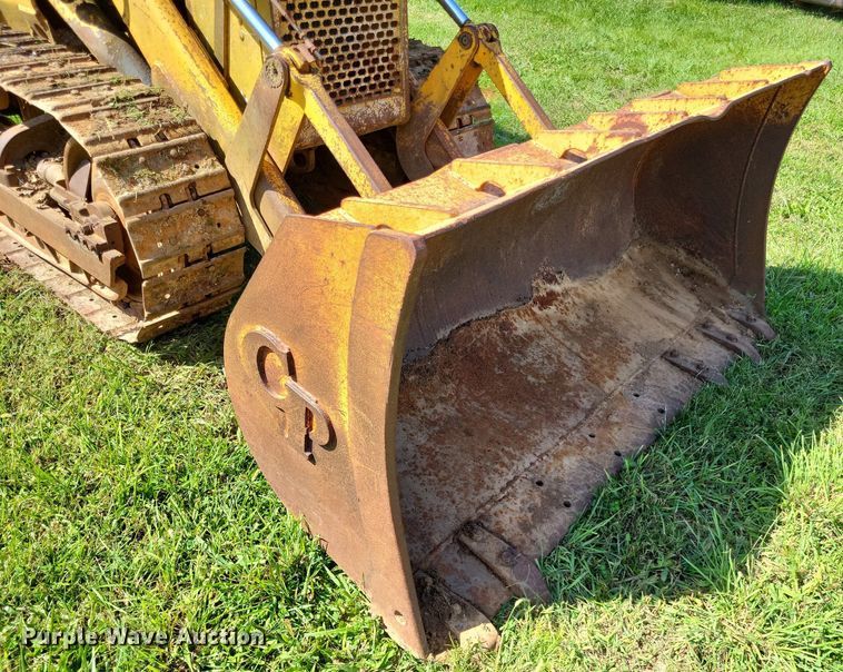 image for item DP5264 1985 John Deere 455E  track loader