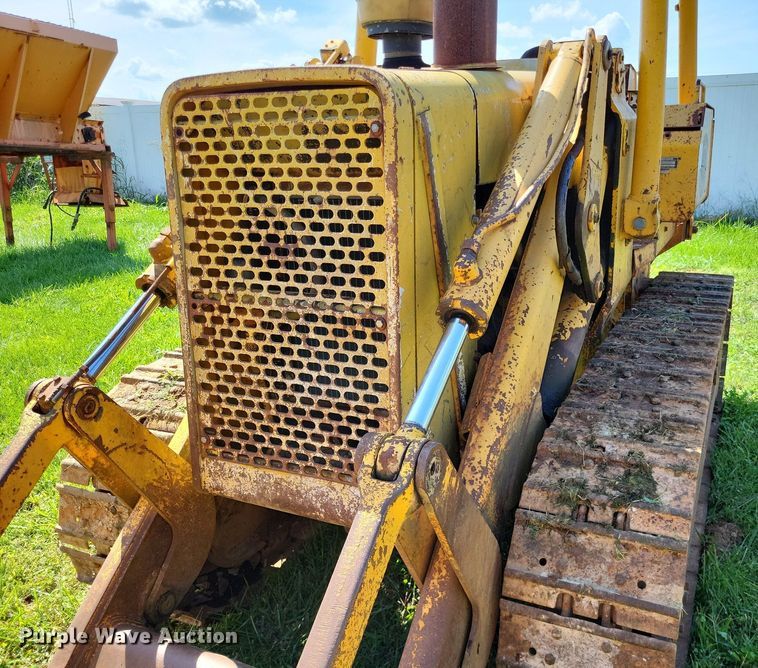 image for item DP5264 1985 John Deere 455E  track loader