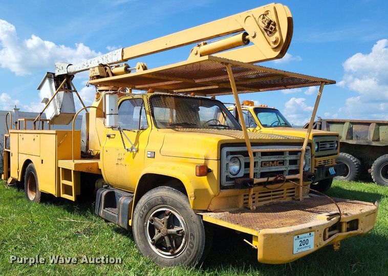 image for item DP5265 1982 GMC C6000  bucket truck