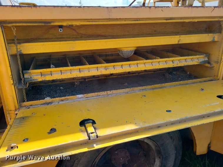 image for item DP5265 1982 GMC C6000  bucket truck