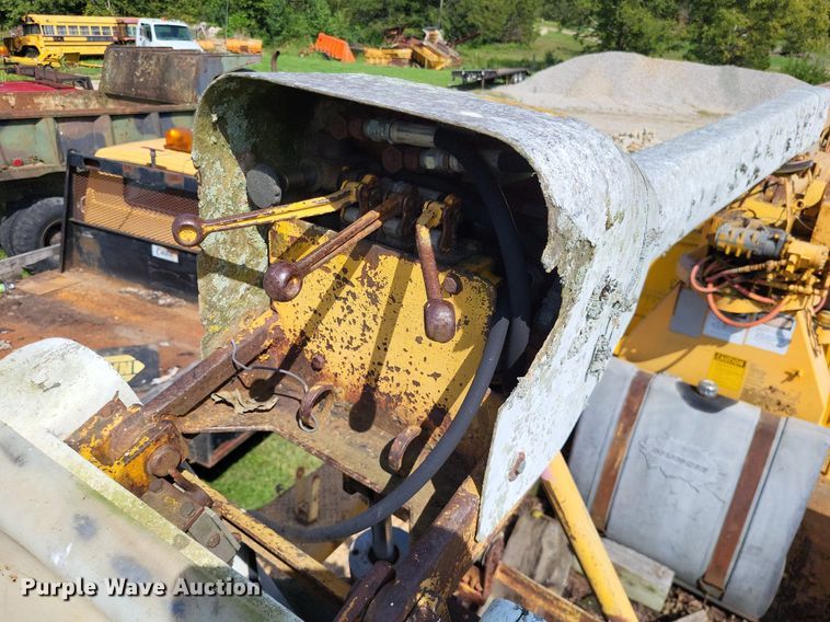 image for item DP5265 1982 GMC C6000  bucket truck