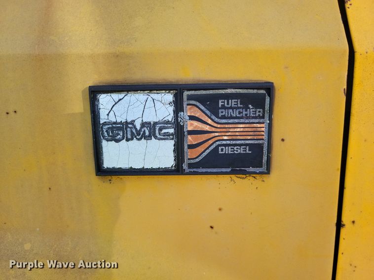 image for item DP5265 1982 GMC C6000  bucket truck