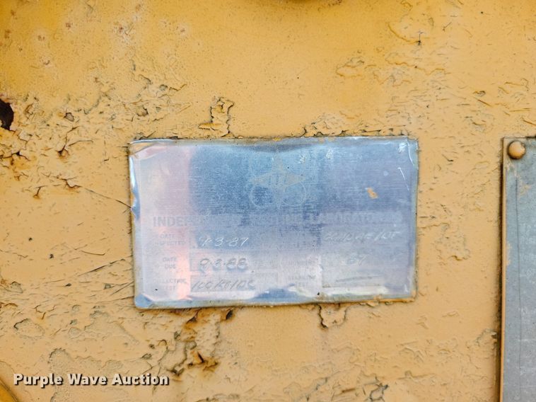 image for item DP5265 1982 GMC C6000  bucket truck