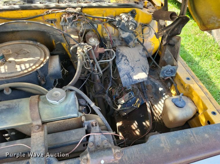 image for item DP5265 1982 GMC C6000  bucket truck