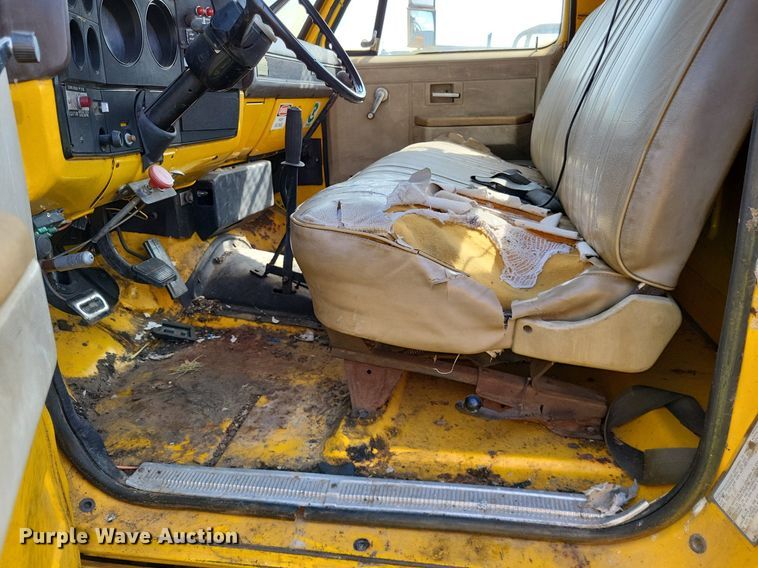 image for item DP5265 1982 GMC C6000  bucket truck