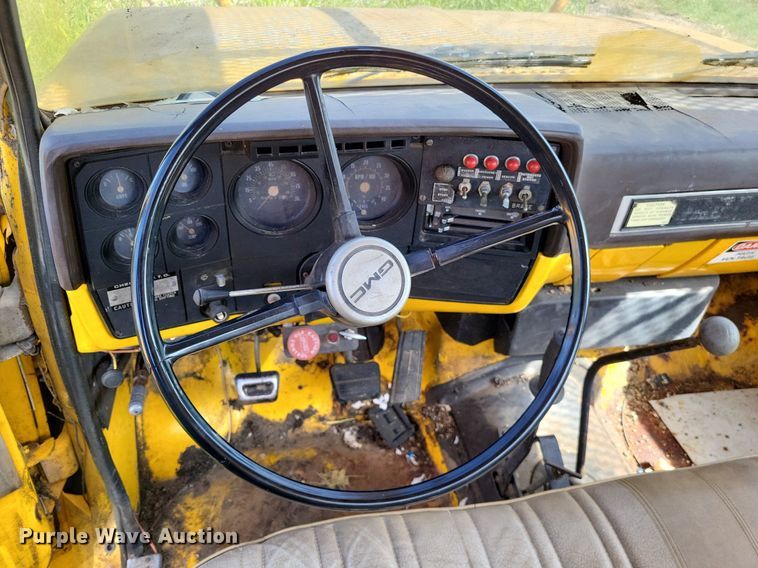 image for item DP5265 1982 GMC C6000  bucket truck