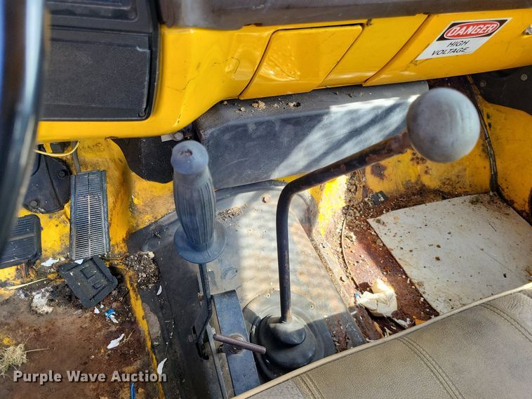 image for item DP5265 1982 GMC C6000  bucket truck