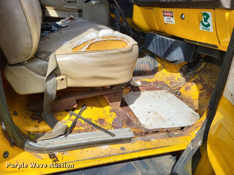 image for item DP5265 1982 GMC C6000  bucket truck