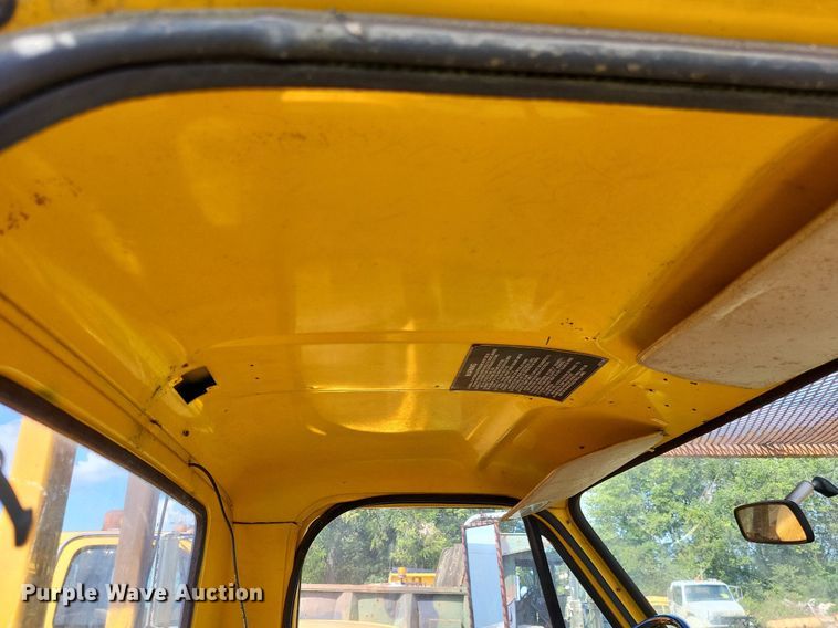 image for item DP5265 1982 GMC C6000  bucket truck