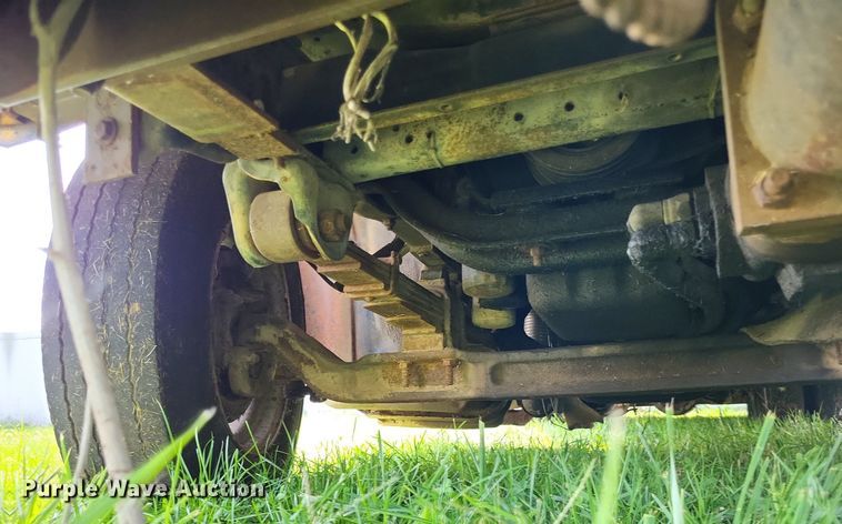 image for item DP5265 1982 GMC C6000  bucket truck