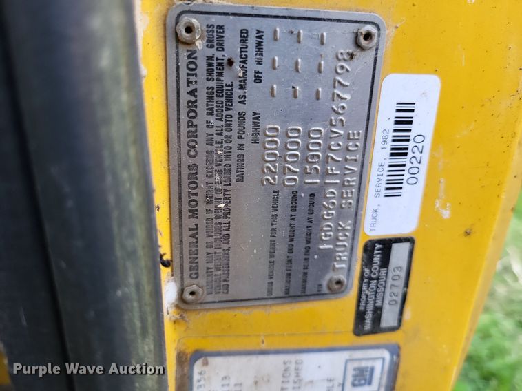 image for item DP5265 1982 GMC C6000  bucket truck