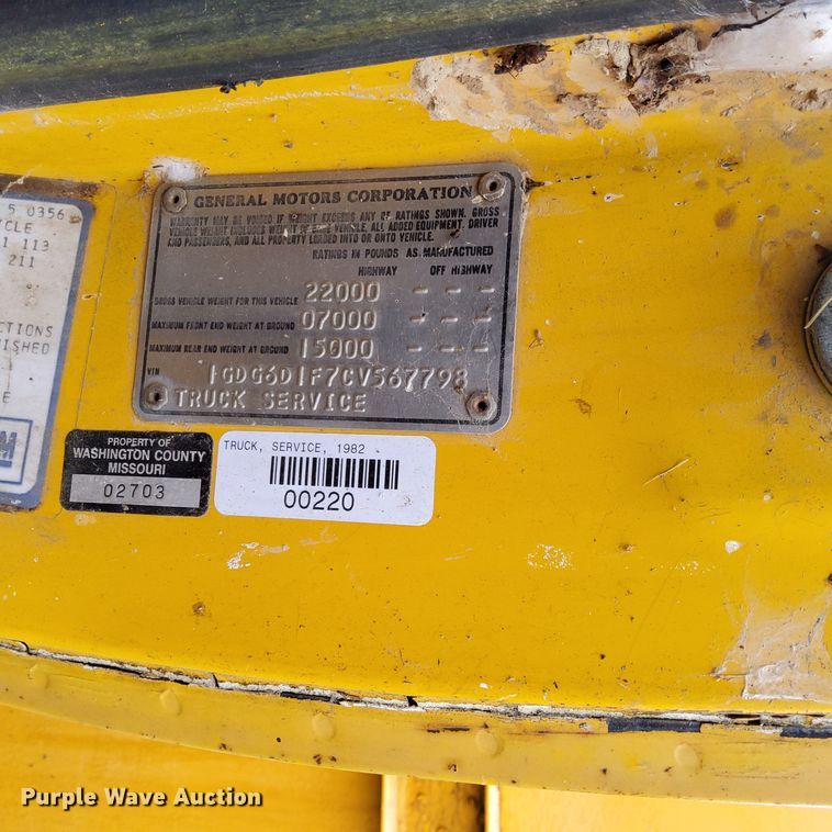 image for item DP5265 1982 GMC C6000  bucket truck