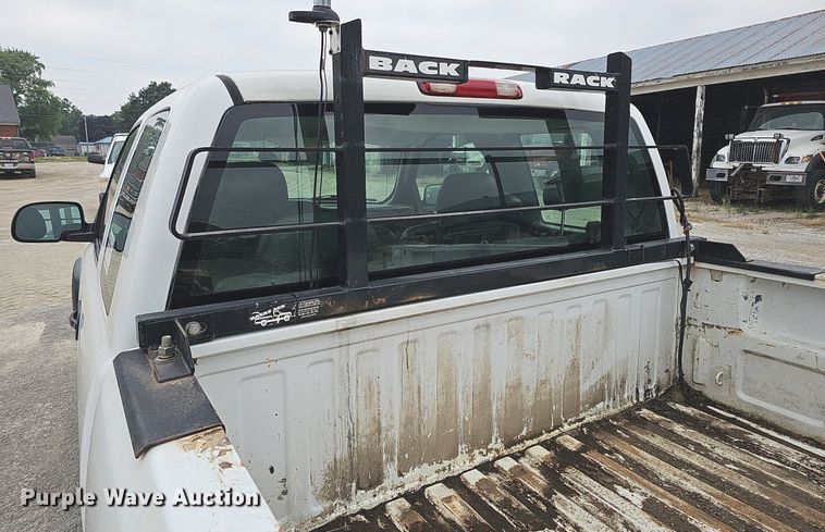 image for item DQ0296 2006 Chevrolet Silverado 2500HD  Ext. Cab pickup truck cab and chassis