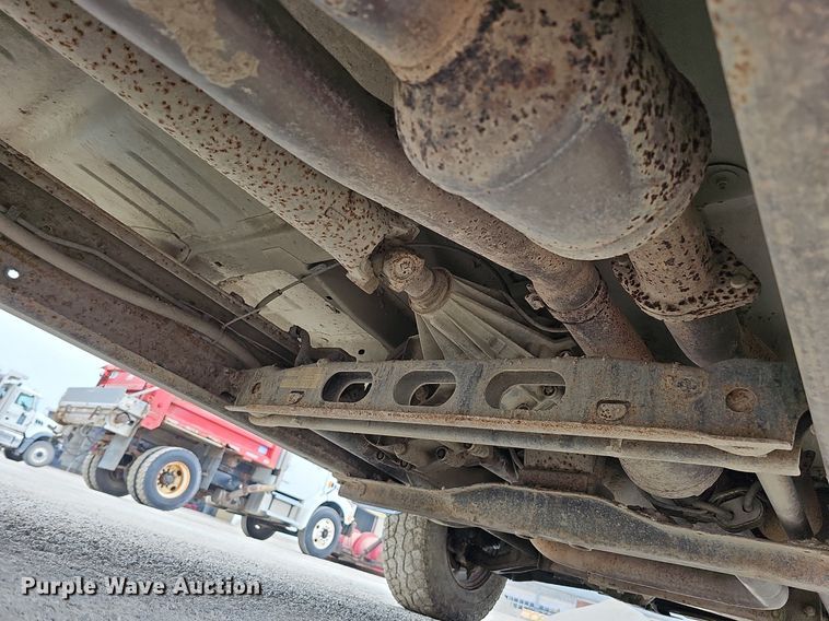 image for item DQ0296 2006 Chevrolet Silverado 2500HD  Ext. Cab pickup truck cab and chassis