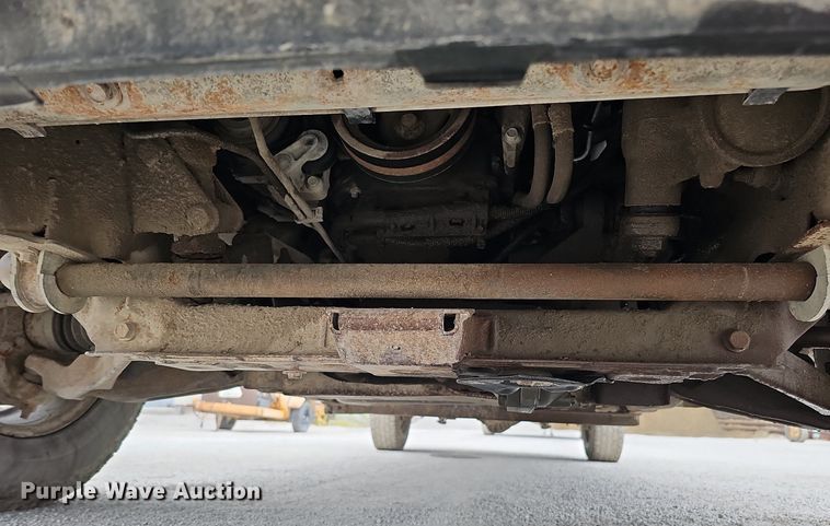 image for item DQ0296 2006 Chevrolet Silverado 2500HD  Ext. Cab pickup truck cab and chassis