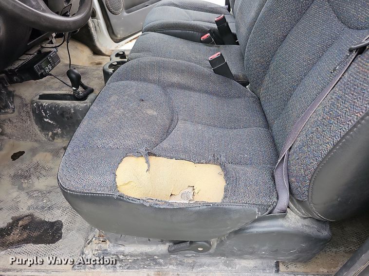 image for item DQ0296 2006 Chevrolet Silverado 2500HD  Ext. Cab pickup truck cab and chassis