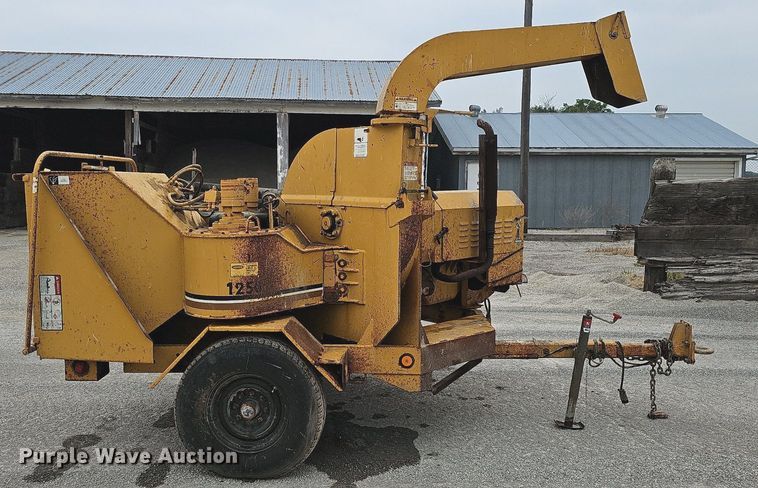 image for item DQ0301 1992 Vermeer 1250BC  wood chipper