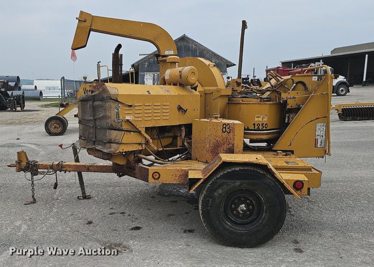 image for item DQ0301 1992 Vermeer 1250BC  wood chipper