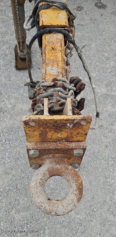 image for item DQ0301 1992 Vermeer 1250BC  wood chipper