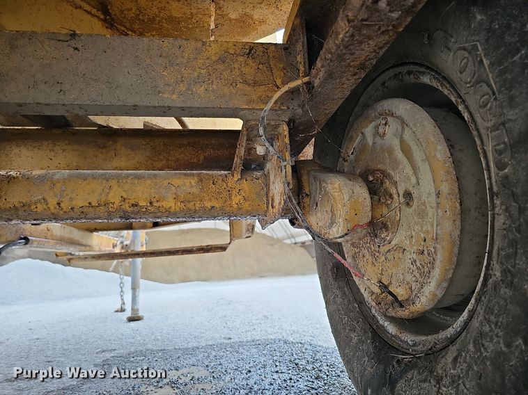 image for item DQ0301 1992 Vermeer 1250BC  wood chipper