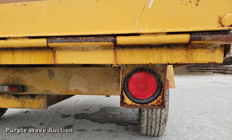 image for item DQ0301 1992 Vermeer 1250BC  wood chipper