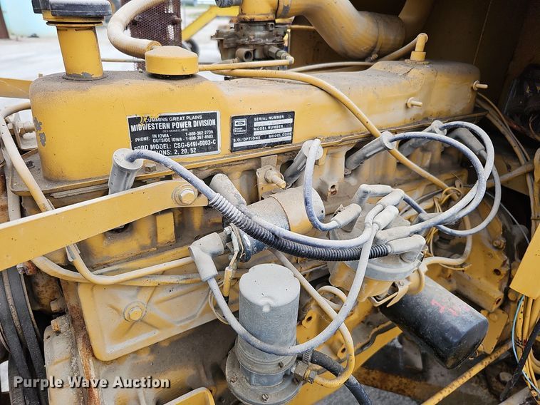 image for item DQ0301 1992 Vermeer 1250BC  wood chipper