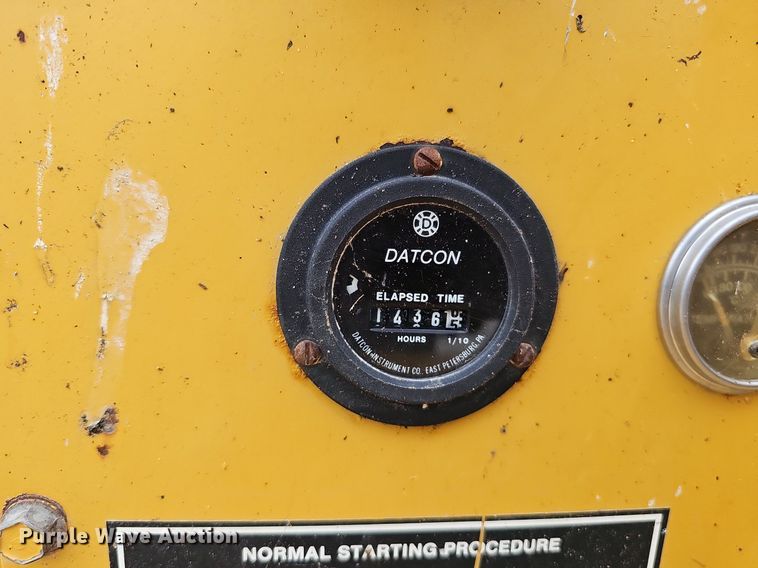 image for item DQ0301 1992 Vermeer 1250BC  wood chipper