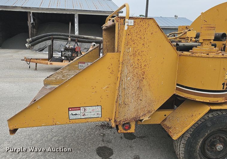 image for item DQ0301 1992 Vermeer 1250BC  wood chipper