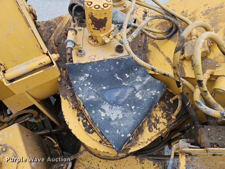 image for item DQ0301 1992 Vermeer 1250BC  wood chipper