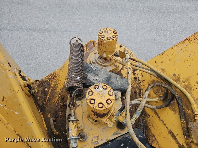 image for item DQ0301 1992 Vermeer 1250BC  wood chipper