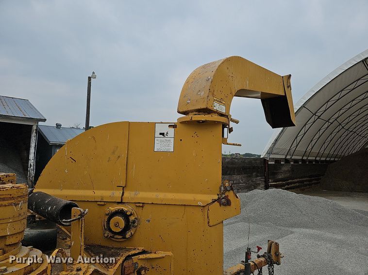 image for item DQ0301 1992 Vermeer 1250BC  wood chipper