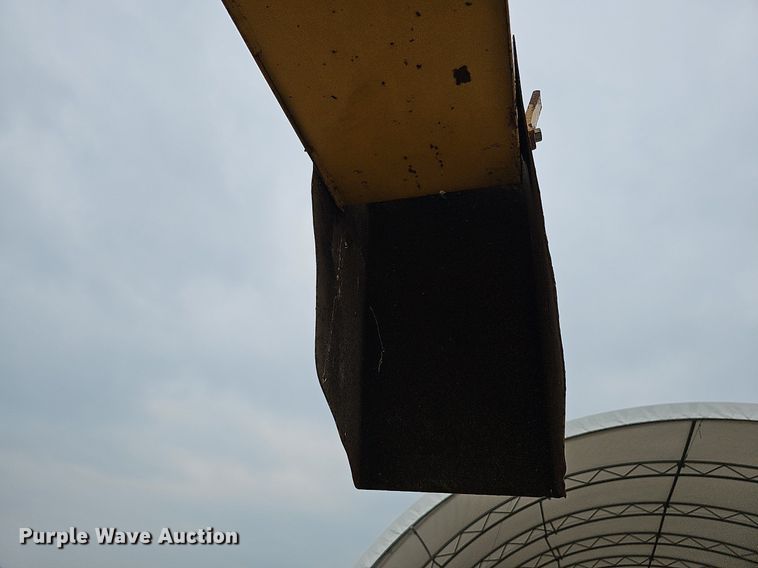 image for item DQ0301 1992 Vermeer 1250BC  wood chipper