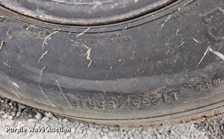 image for item DQ0301 1992 Vermeer 1250BC  wood chipper