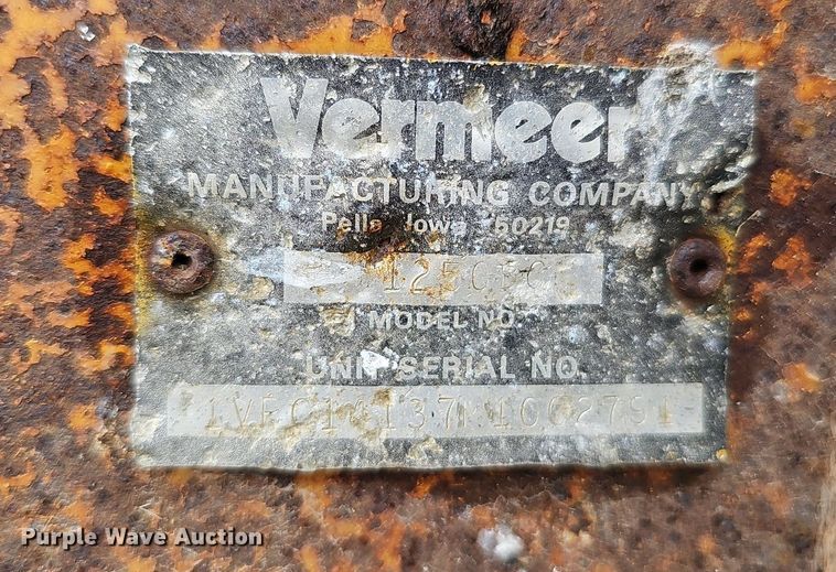 image for item DQ0301 1992 Vermeer 1250BC  wood chipper