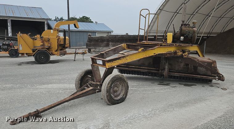 image for item DQ0302 Henke VB10  pull type sweeper