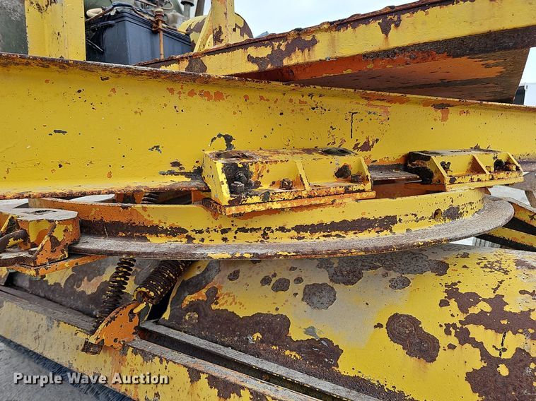 image for item DQ0302 Henke VB10  pull type sweeper