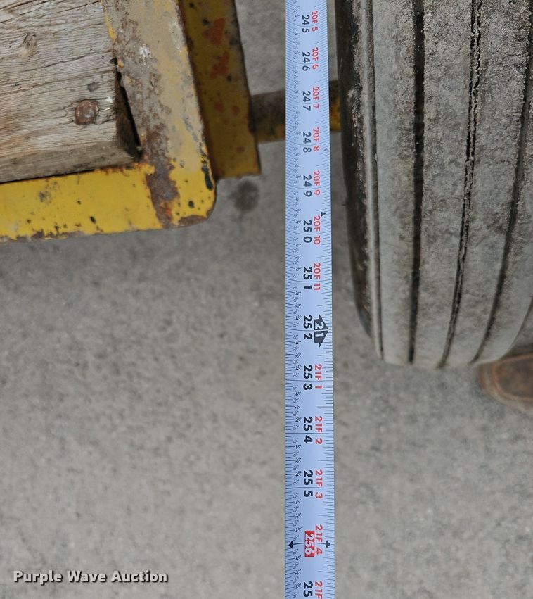 image for item DQ0302 Henke VB10  pull type sweeper