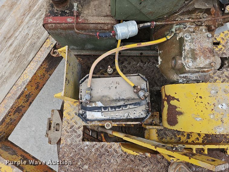 image for item DQ0302 Henke VB10  pull type sweeper