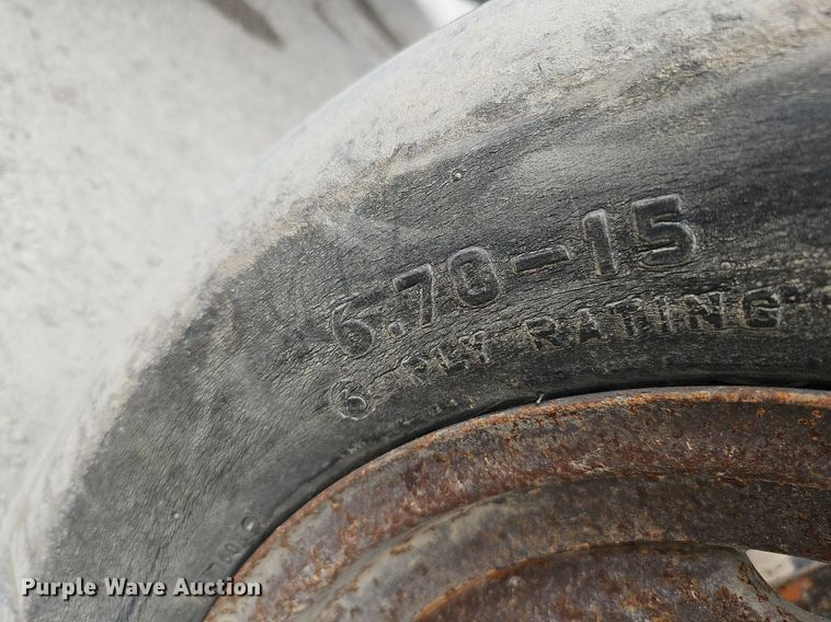 image for item DQ0302 Henke VB10  pull type sweeper