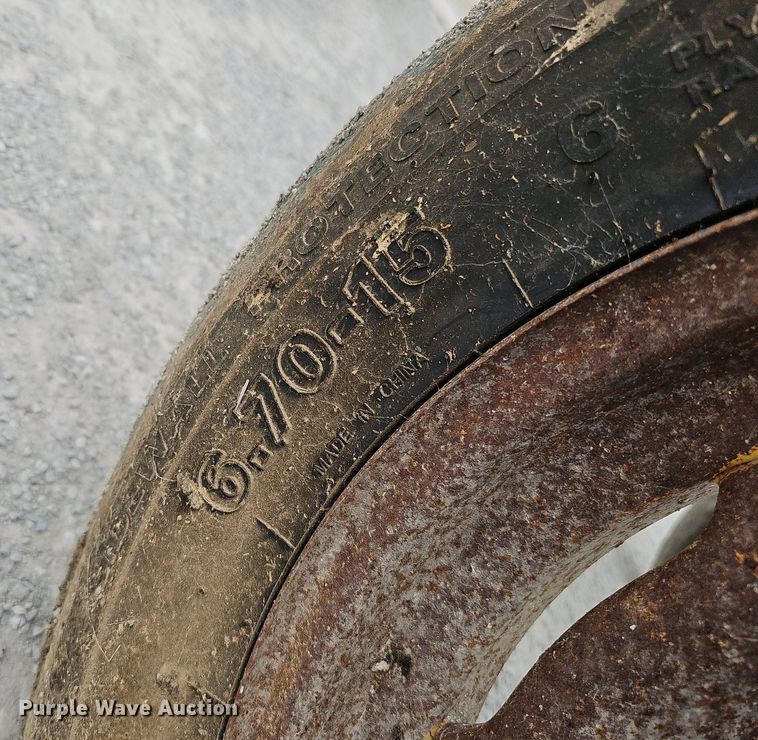 image for item DQ0302 Henke VB10  pull type sweeper