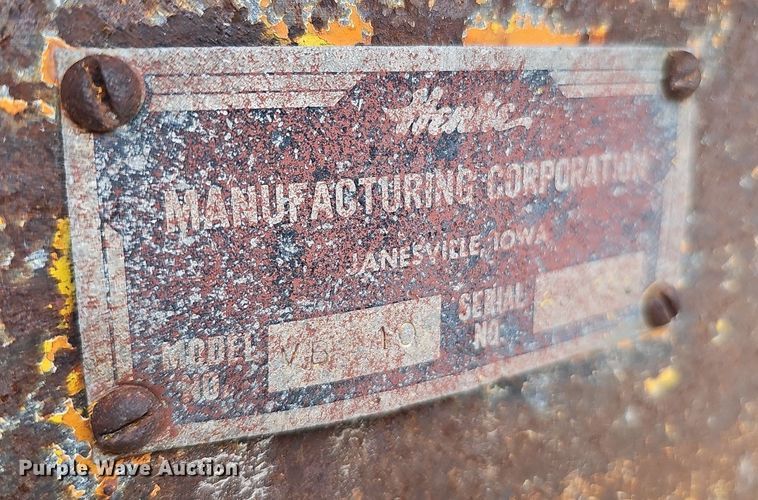 image for item DQ0302 Henke VB10  pull type sweeper