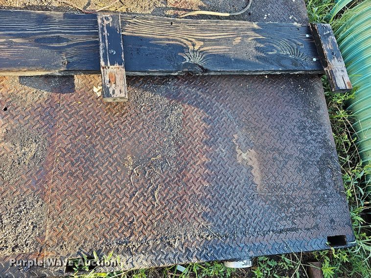 image for item DQ0333 Dump flatbed