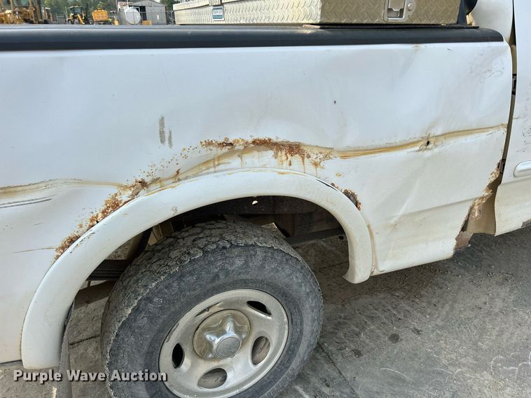 image for item DQ0939 2001 Ford F150 XLT  SuperCab pickup truck