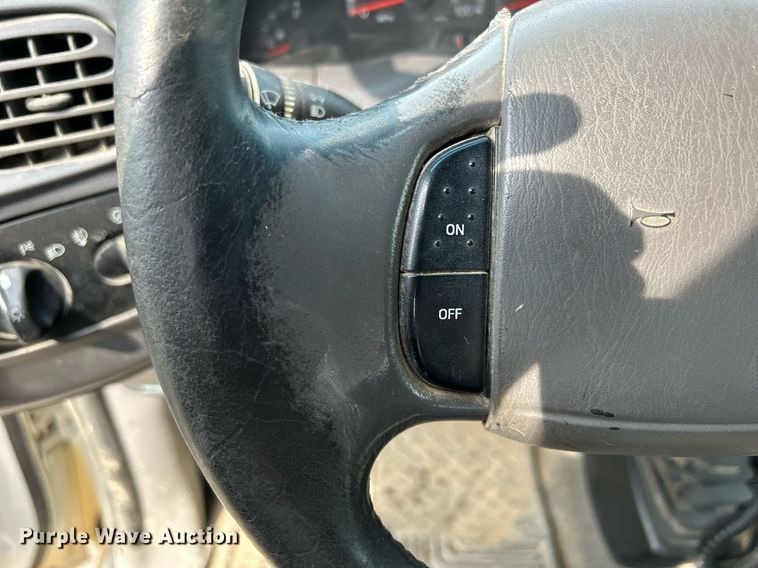 image for item DQ0939 2001 Ford F150 XLT  SuperCab pickup truck